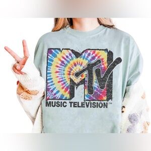 🆕MTV Grey Cropped Graphic Tee L🆕